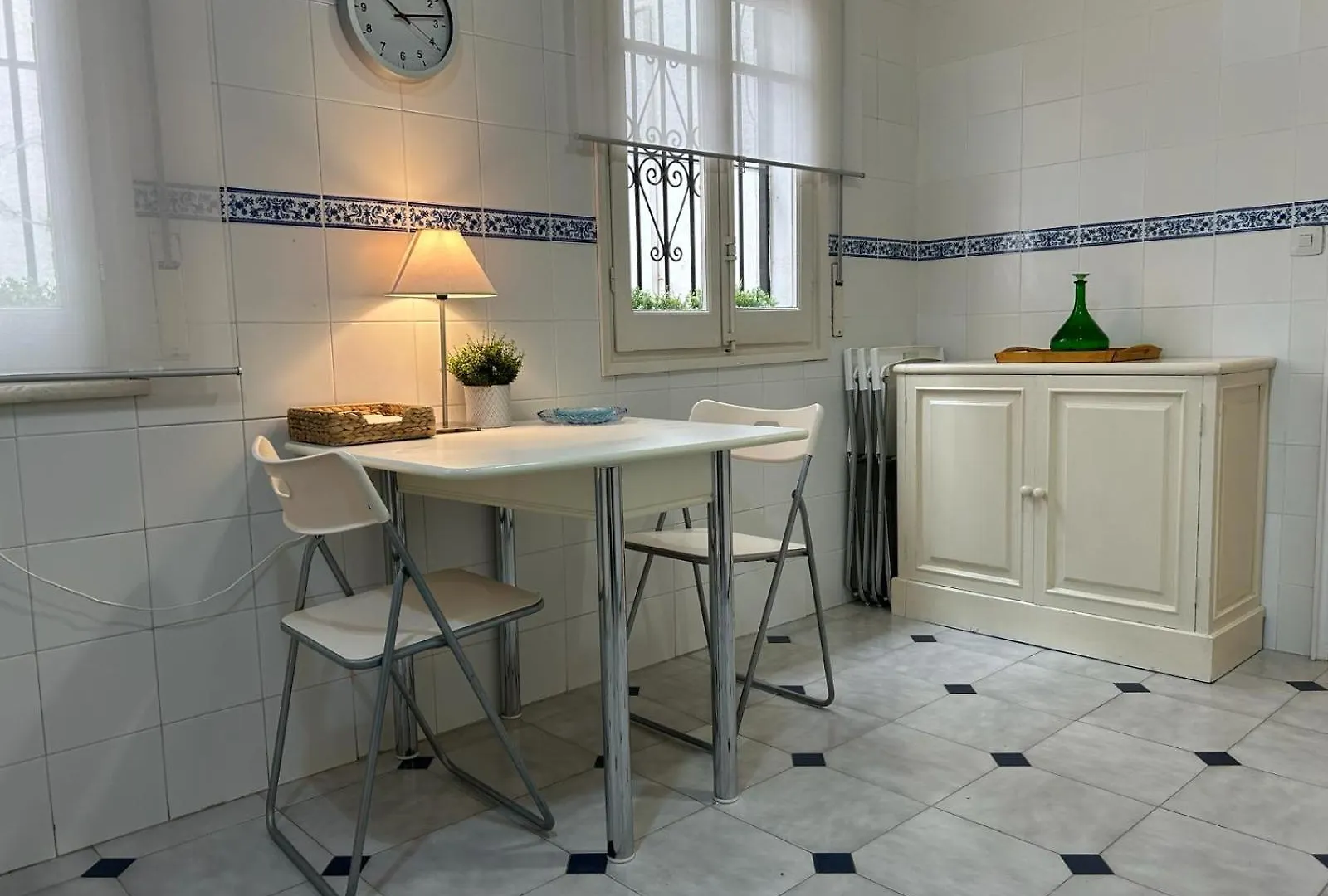 2 Bedroom Apartment By Guadalquivir River Sevilla