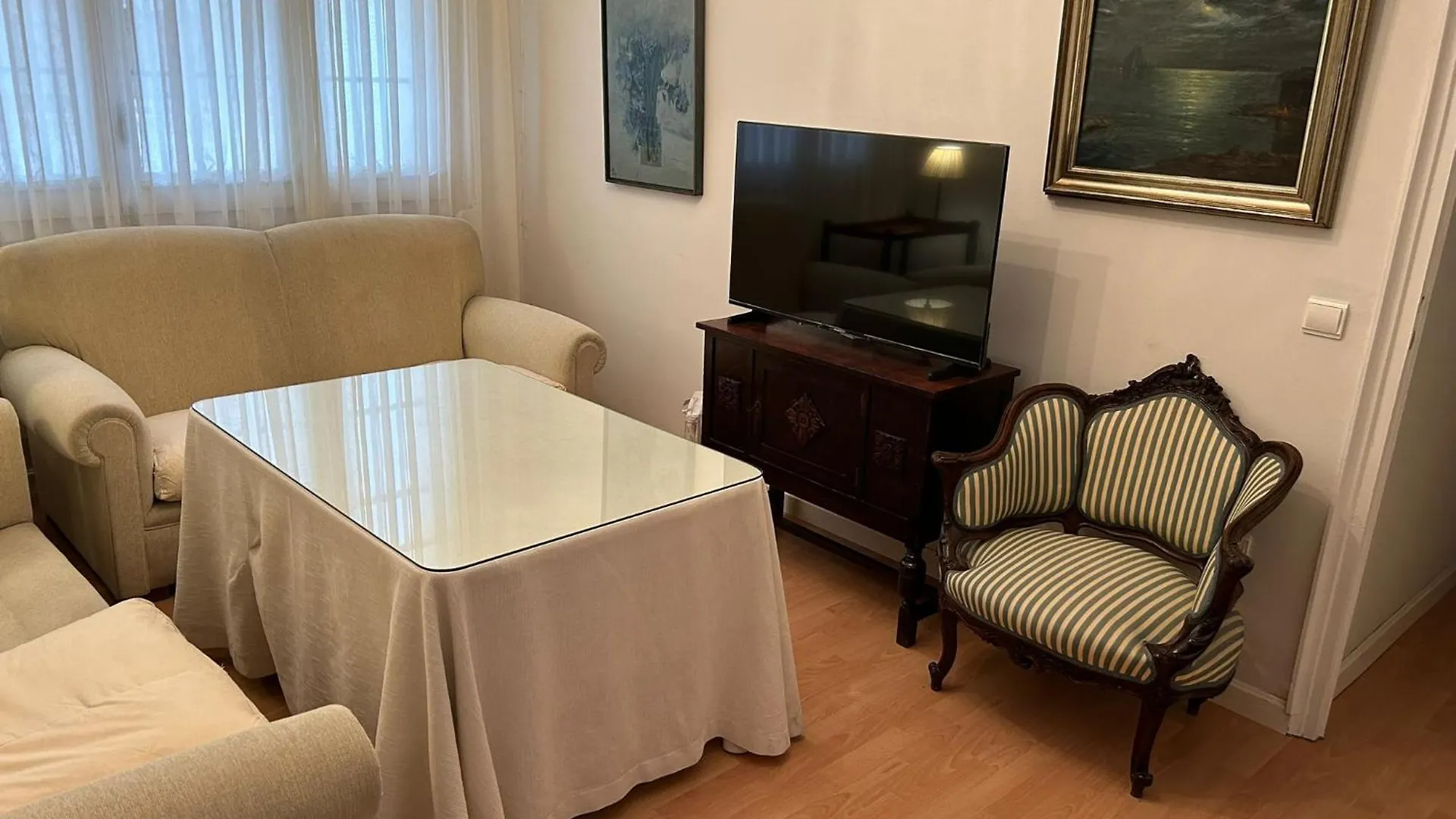 2 Bedroom Apartment By Guadalquivir River Sevilla 0*,  España